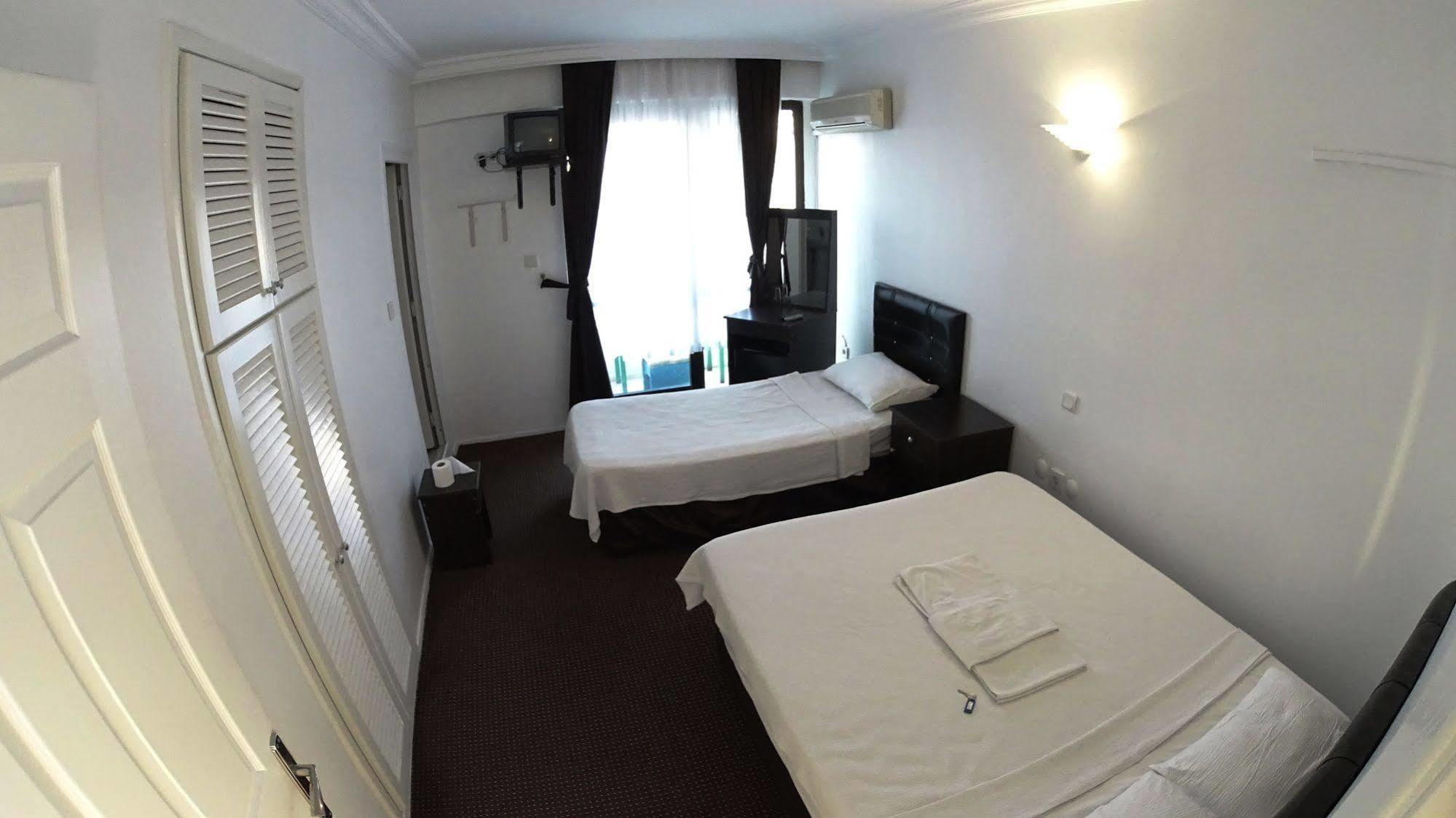 קוסדסי Ada Butik Hotel מראה חיצוני תמונה
