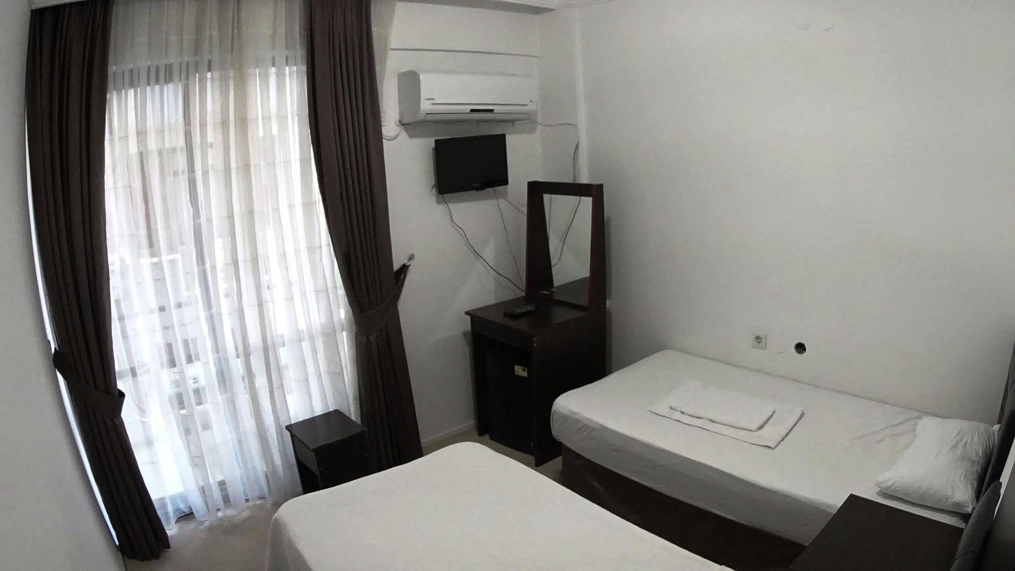קוסדסי Ada Butik Hotel מראה חיצוני תמונה