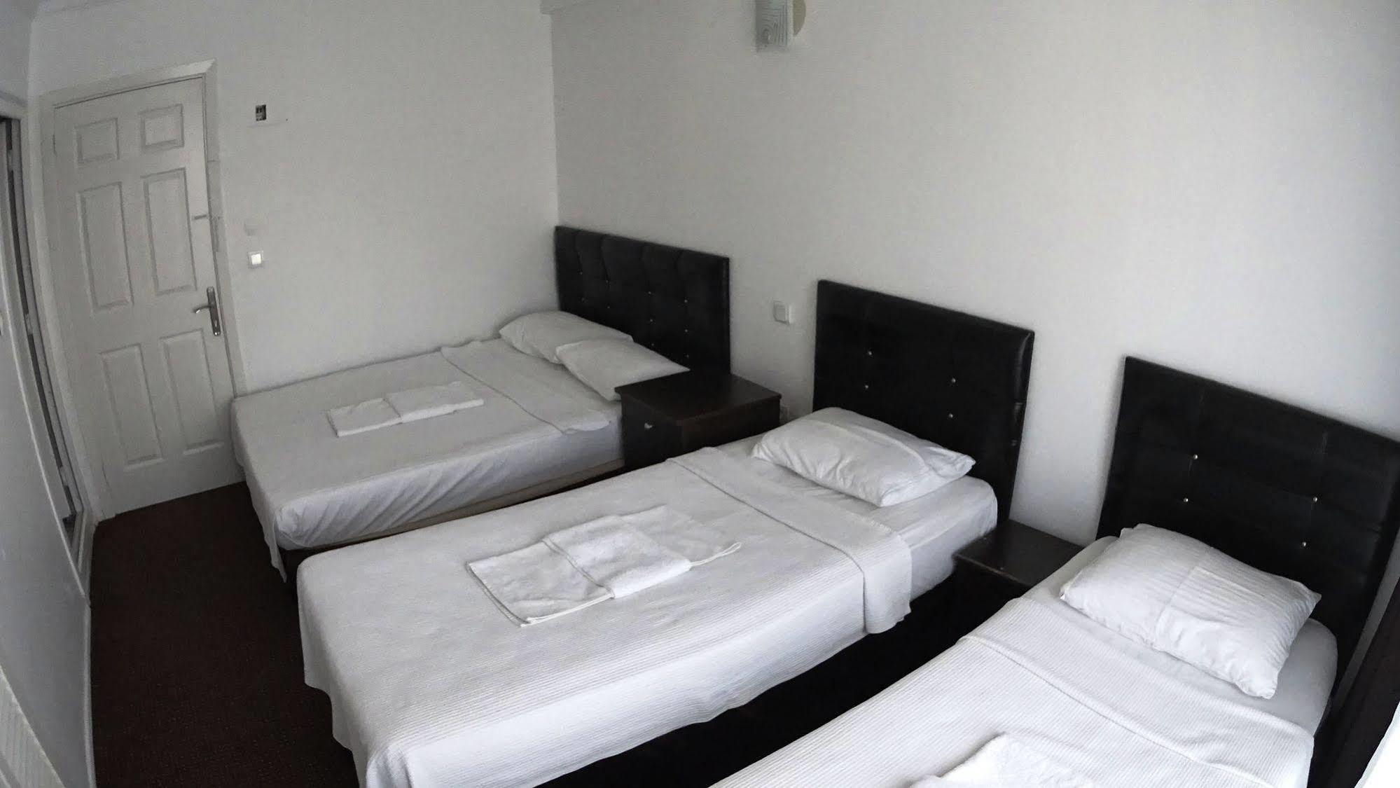 קוסדסי Ada Butik Hotel מראה חיצוני תמונה