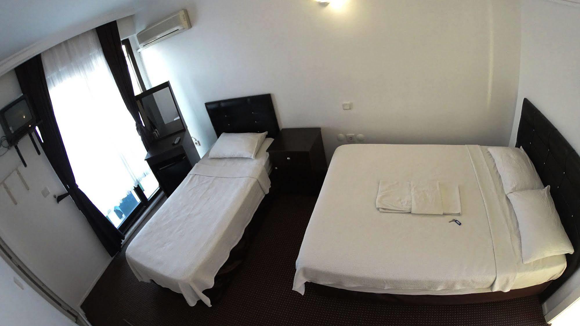 קוסדסי Ada Butik Hotel מראה חיצוני תמונה